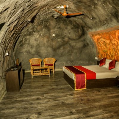 Cavern Cave Resort